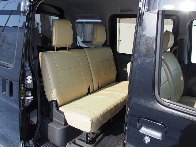 運転席側から見たセカンドシート全体の画像になります。シートカバーの取付実例,ハイゼットカーゴ,537_1372_5.jpg