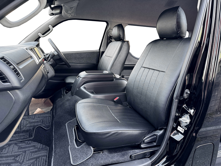 シートカバーの取付実例,ハイエース,690_257Q_1.jpg