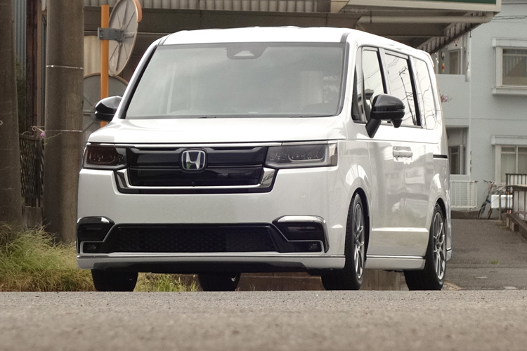 シートカバーの取付実例,ステップワゴン,675_340N_1.jpg