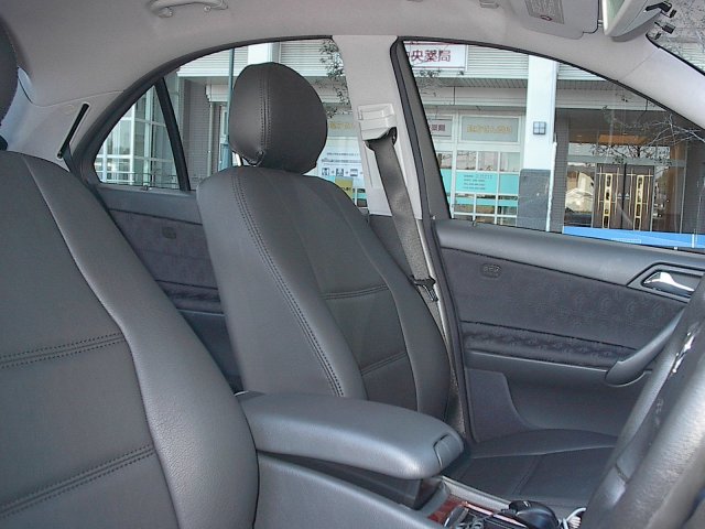 シートカバーの取付実例,ベンツ C クラス,Im002056.jpg