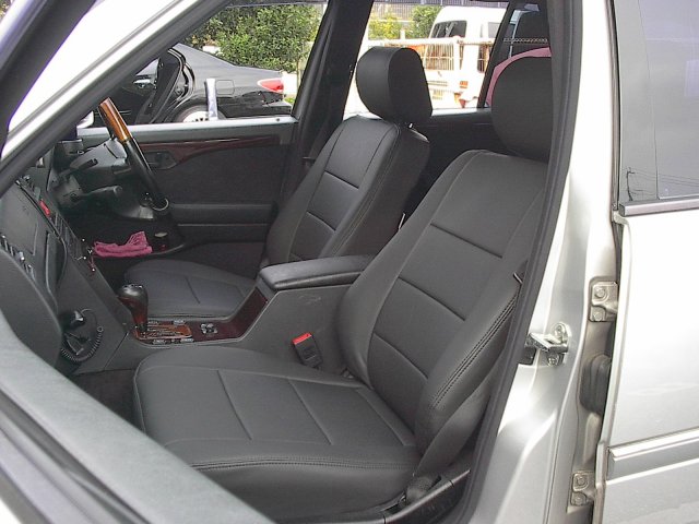 シートカバーの取付実例,ベンツ C クラス,3.jpg