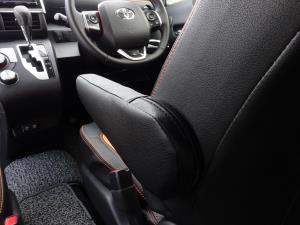 シートカバーの取り付け方法、番号:65、車名:シエンタ、i_77.jpg、 