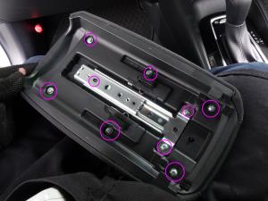シートカバーの取り付け方法、番号:69、車名:カローラ スポーツ、i2281_11.jpg、 