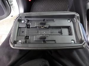 シートカバーの取り付け方法、番号:69、車名:カローラ スポーツ、i2281_15.jpg、 