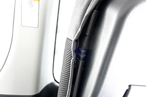 シートカバーの取り付け方法、番号:45、車名:ヴォクシー、i271C_2.jpg、 