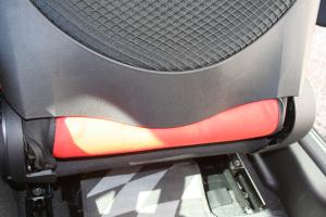 シートカバーの取り付け方法、番号:28、車名:ミニ 3ドア、i5204_8.jpg、 