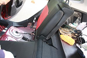 シートカバーの取り付け方法、番号:51、車名:フォレスター、i962G_50_1.jpg、 