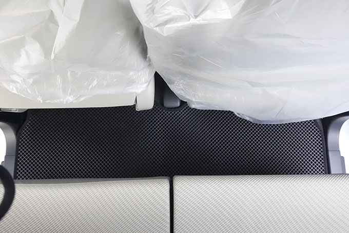 フロアマットの取付実例、番号:12、車名:ワゴンR、モデル:ダブルマット、色相:ダークグレー、10013_7.jpg、 