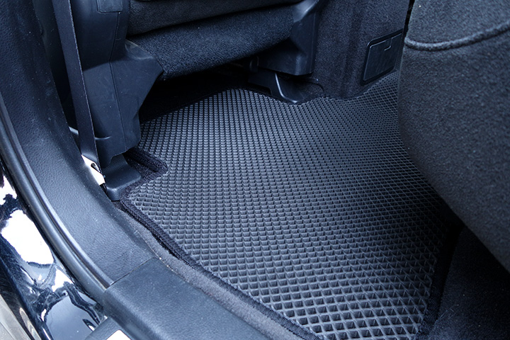 フロアマットの取付実例、番号:53、車名:ムラーノ、モデル:ダブルマット、色相:ダークグレー、10048_5.jpg、 