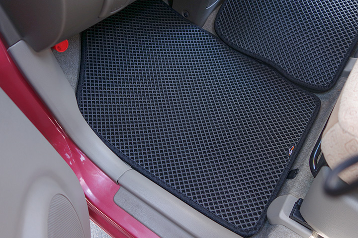 フロアマットの取付実例、番号:41、車名:モコ、モデル:ダブルマット、色相:ダークグレー、10141_6.jpg、 