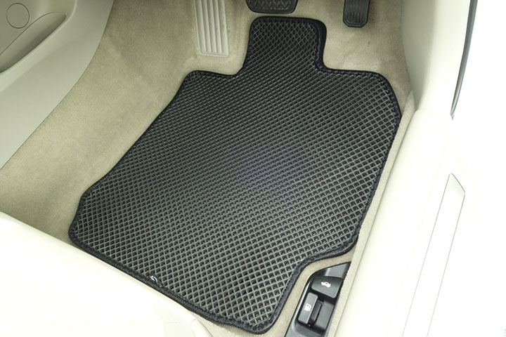 フロアマットの取付実例、番号:112、車名:カムリ、モデル:ダブルマット、色相:ダークグレー、10159_1.jpg、 