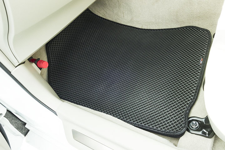 フロアマットの取付実例、番号:112、車名:カムリ、モデル:ダブルマット、色相:ダークグレー、10159_3.jpg、 