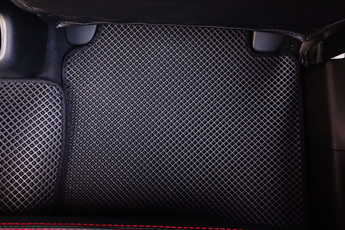 フロアマットの取付実例、番号:27、車名:ヴェゼル、モデル:ダブルマット、色相:ダークグレー、10162_8.jpg、 