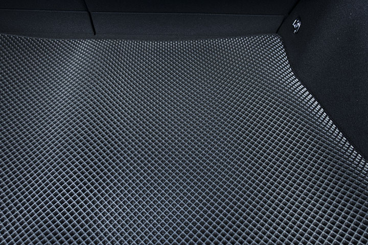 フロアマットの取付実例、番号:105、車名:プリウス 50系、モデル:ダブルマット、色相:ダークグレー、10230_4.jpg、 