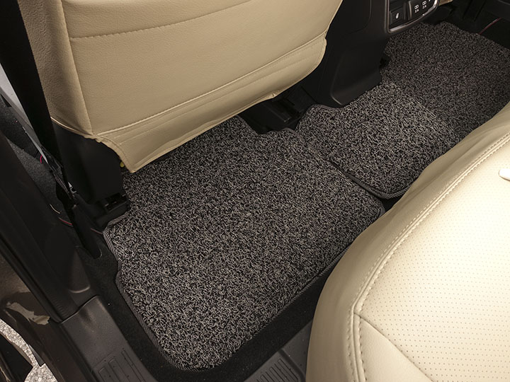 フロアマットの取付実例、番号:136、車名:フォレスター、モデル:コイルマット、色相:ベージュ、10280_5.jpg、 