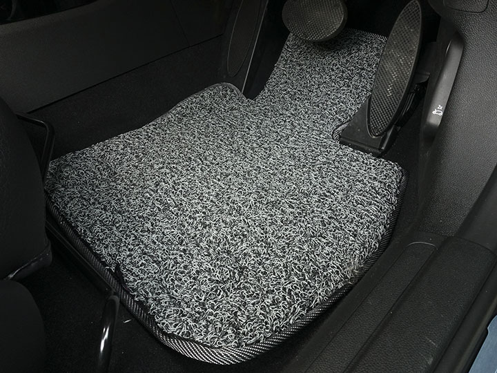フロアマットの取付実例、番号:143、車名:ミニクラブマン、モデル:コイルマット、色相:グレー、10291_01.jpg、 