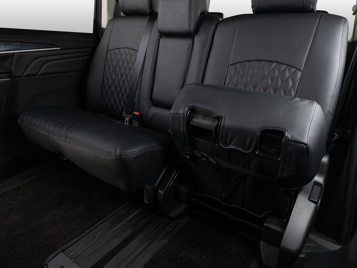 DELICA D:5のシートカバー 9 /images/prod/head/200_221/200_221_09.jpg