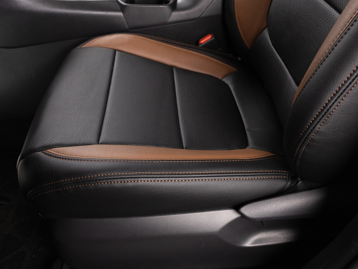 RAV4 シートカバー 11 /images/prod/head/204/204_11.jpg